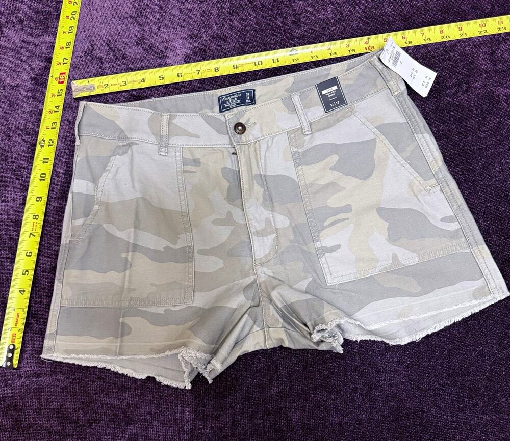 Abercrombie & Fitch Annie High Rise Women’s 31 Gray Camo Cargo Shorts 3"
